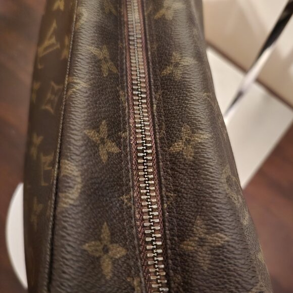 Authentic Louis Vuitton Monogram Trousse Toilette 28 Clutch/Cosmetic Bag - Picture 6 of 9